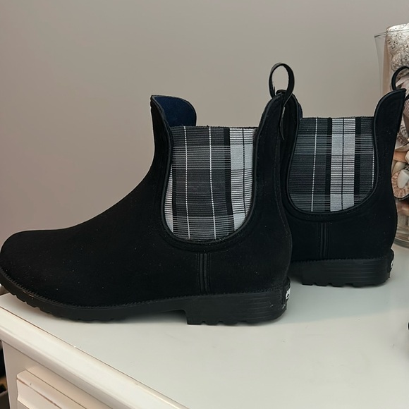 Charleston Shoe Co “Chelsea” Rain Boot “ New”